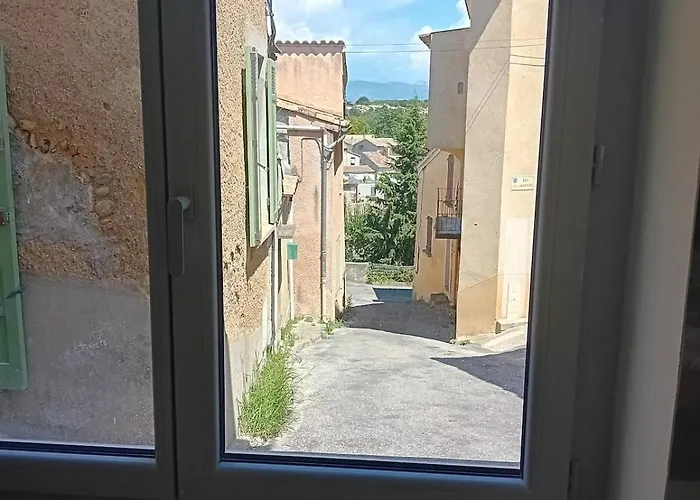 Hosted By Francoise *